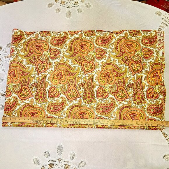 Vintage Polished Cotton Golden Paisley Fabric With Red & Yellow Accents 70L x 45 - Picture 12 of 12